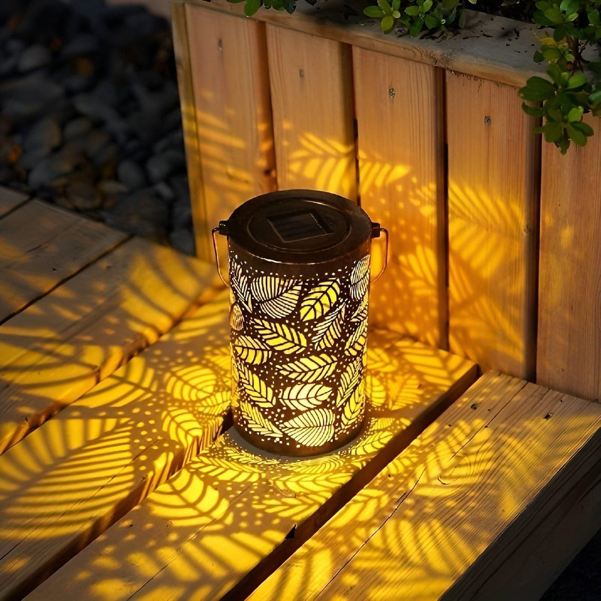 SolarArt Lantern - Luxury Metal Art Decoration Solar Outdoor Lantern |