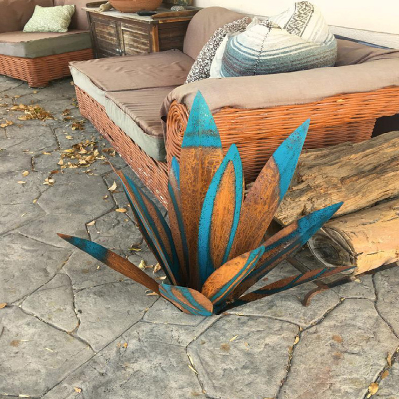 Happy Growers | Waterproof Solar Garden Agave Lamp Decoration