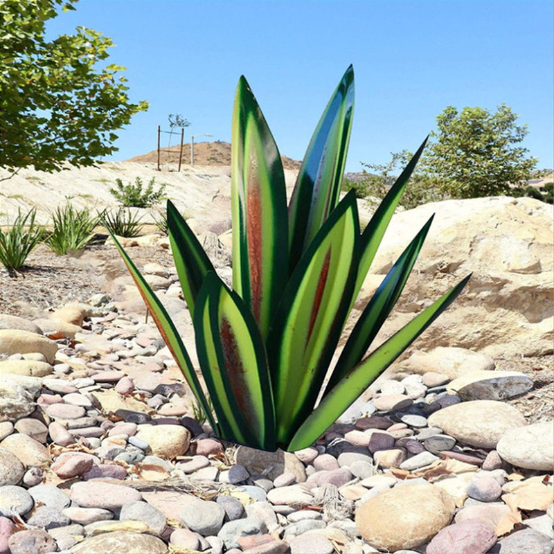 Happy Growers | Waterproof Solar Garden Agave Lamp Decoration