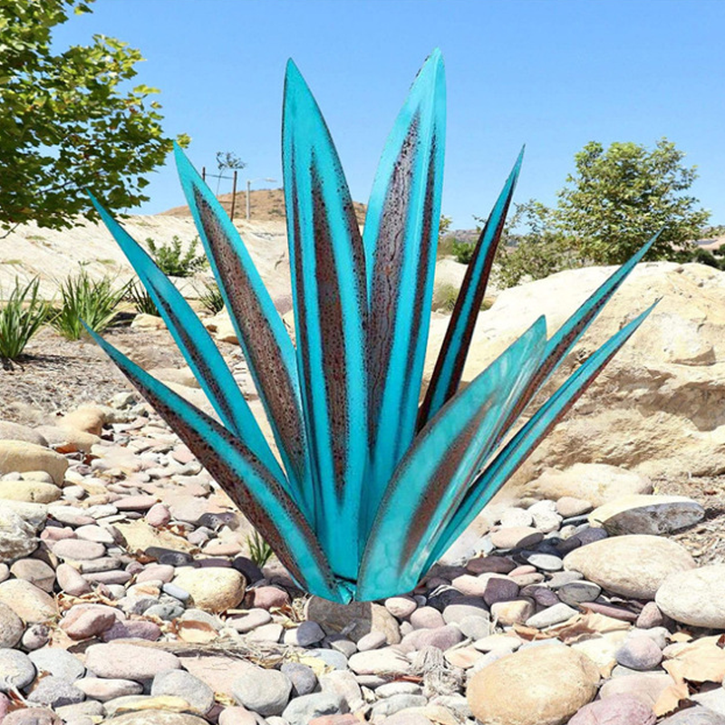 Happy Growers | Waterproof Solar Garden Agave Lamp Decoration