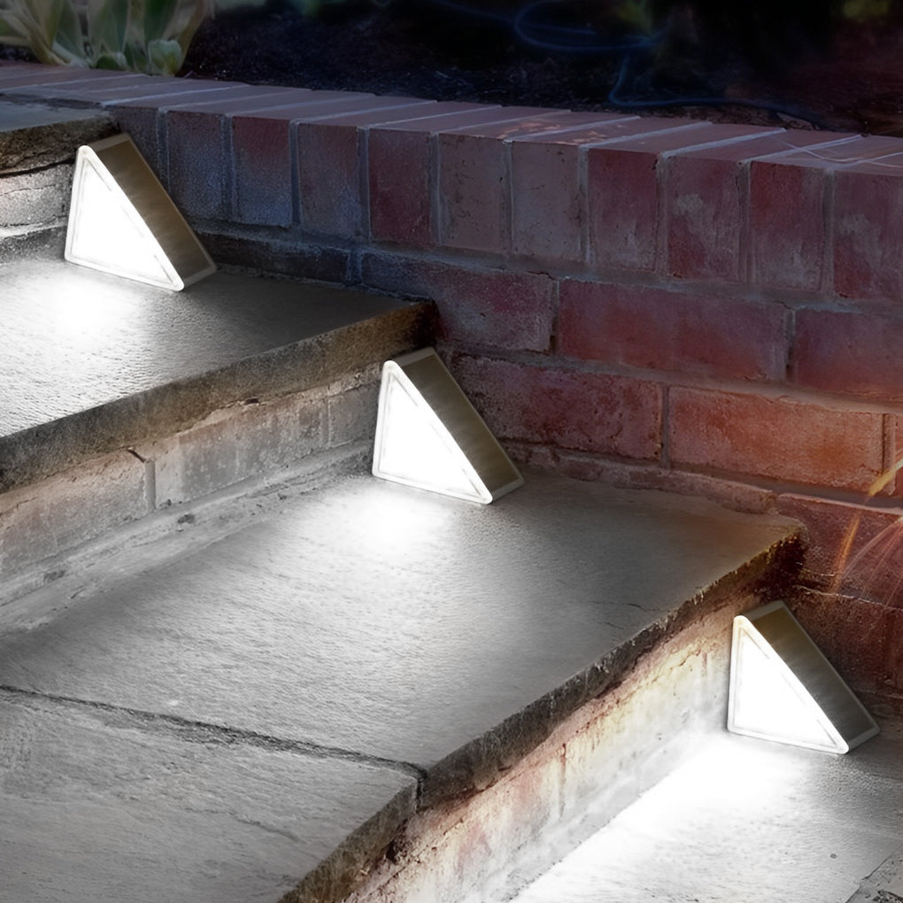 Triangular Intelligent Waterproof LED Solar Outdoor Step Lighting |