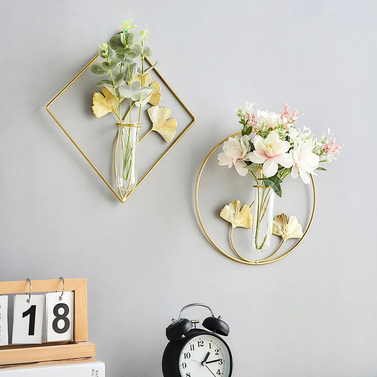Happy Growers | Elegant Gold Iron Wall-Mounted Hydroponic Flower Pot