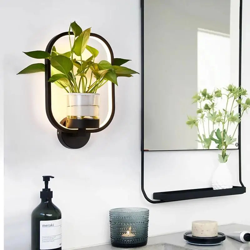 Happy Growers | Wall lamp with pot for green, atmospheric lighting