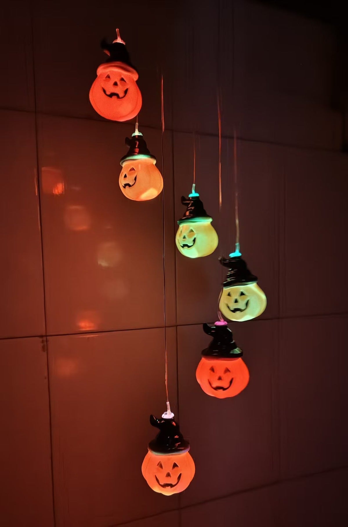 Solar-Powered Hanging Hummingbird LED Wind Chime With Color-Changing RGB Acrylic Birds And Weatherproof Top