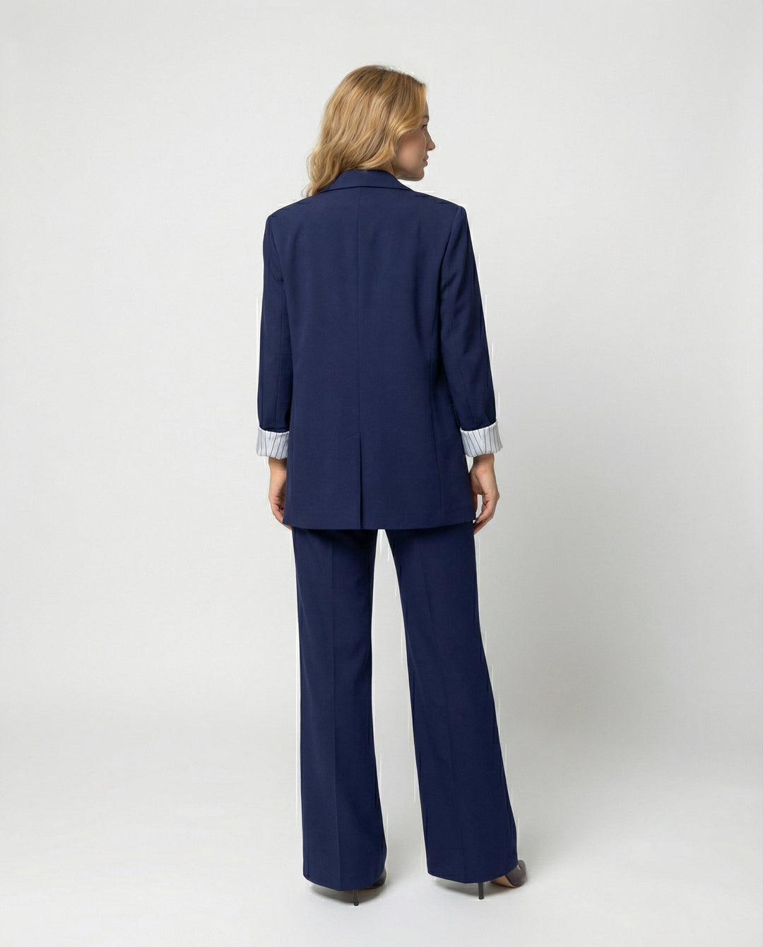 Ladies Modern Suit Set