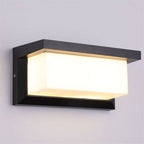 Horizontal LED Outdoor Lamp |