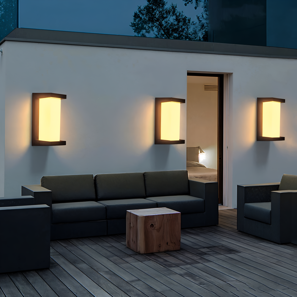 Smart Outdoor Wall Lamp with Motion Sensor – LED Lighting for Security and Atmosphere |